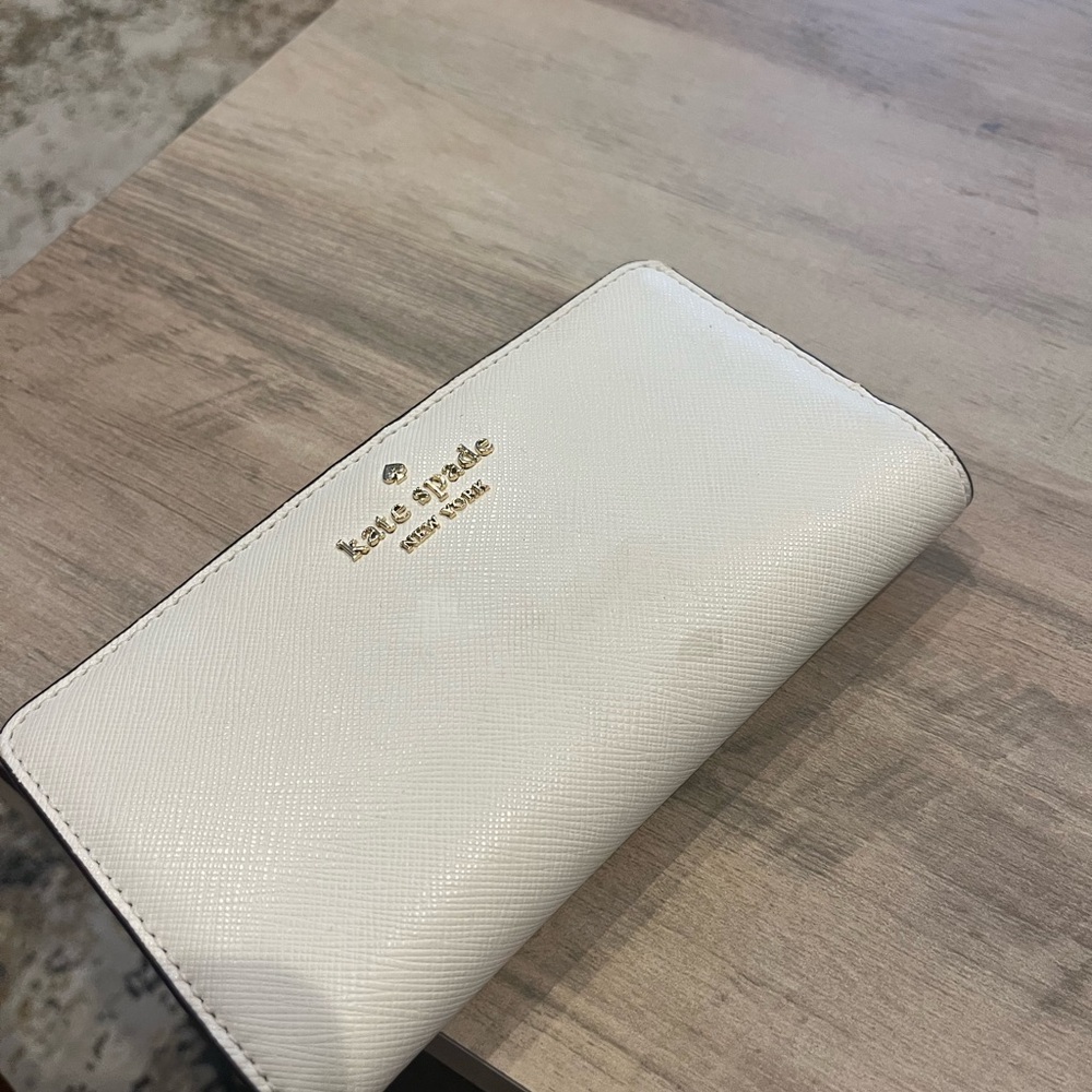 Kate Spade bifold wallet